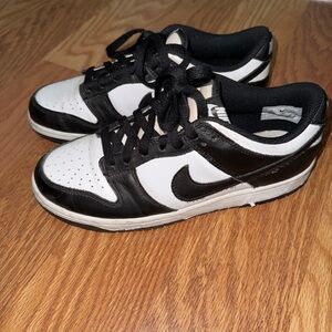 Nike Black and White Sneakers